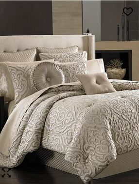 J Queen Luxury Embroidered Comforter Set in Champagne
